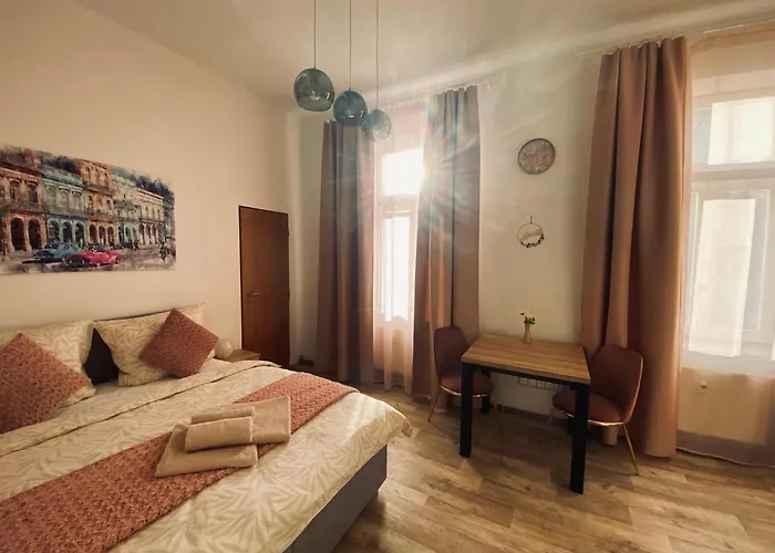 Kompletne Vybavene Studio U Divadla - Wi-Fi Zdarma